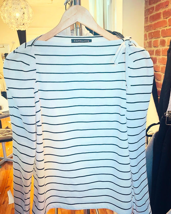 Pull blanc col bateau en coton organique-Faith & Love
