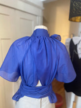 Load image into Gallery viewer, Blouse carrément
