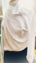 Load image into Gallery viewer, Chantilly blouse
