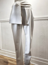 Load image into Gallery viewer, Belted pants
